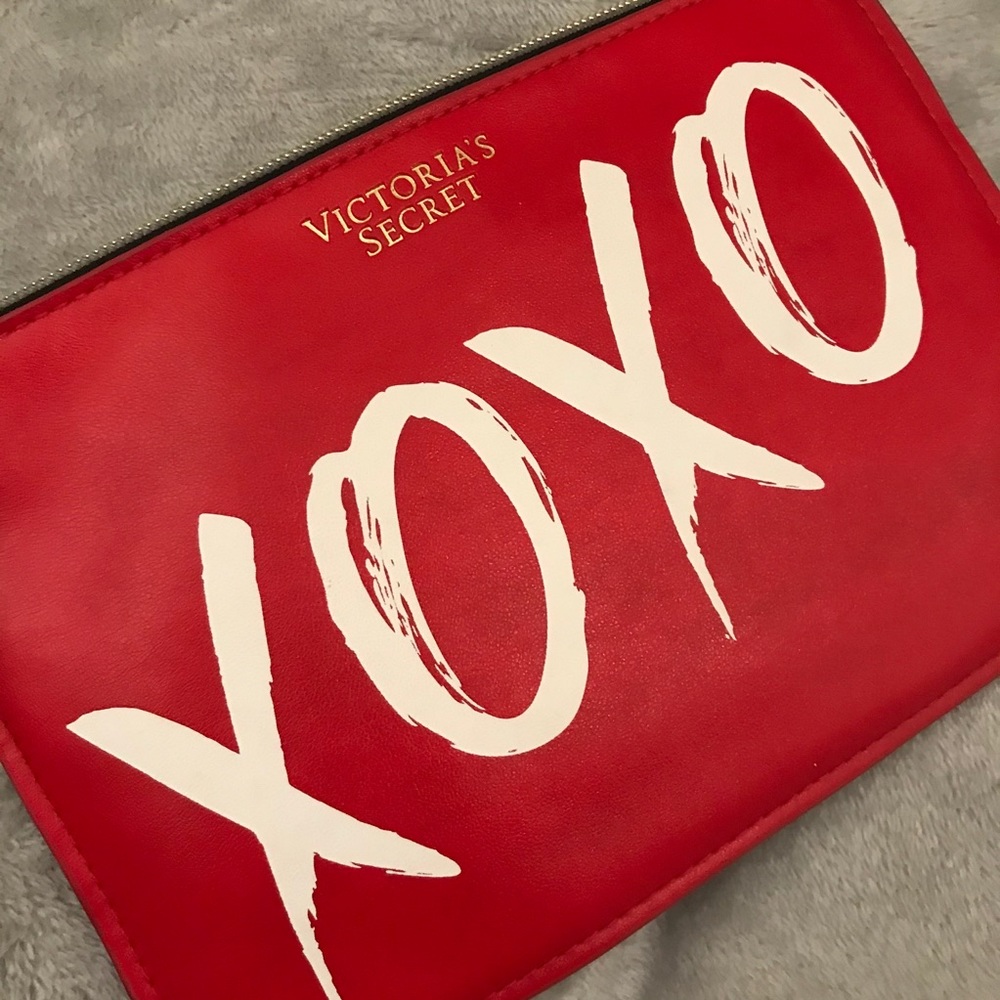 VS Clutch ❤️ - Picture 3 of 4